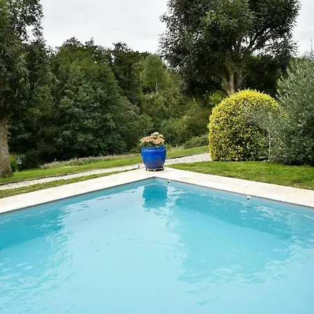 De Luxe A Vila